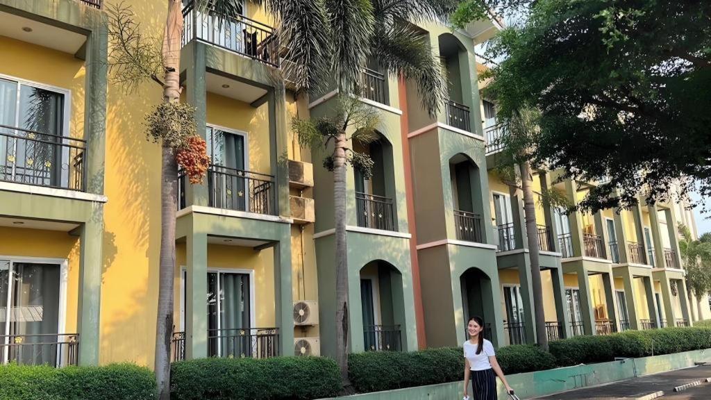 B2 Buriram Boutique And Budget Hotel Exterior photo